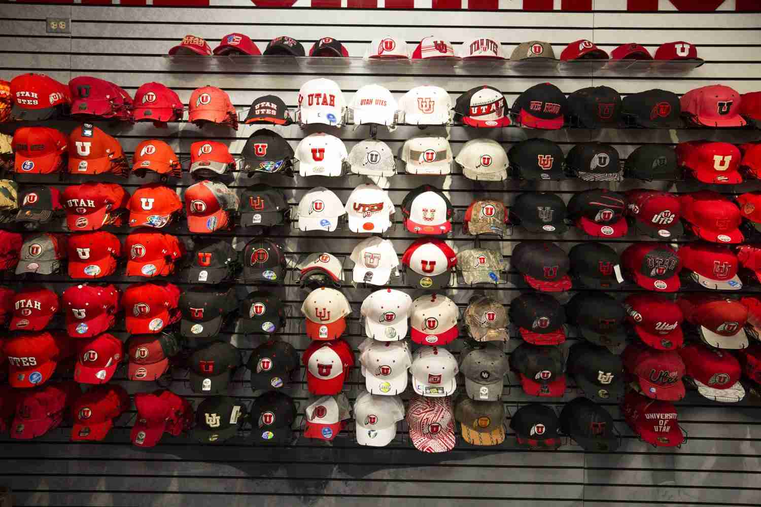 College and Sports Fan Retail Report  Giving a Big Cheer for Sports Fan Apparel  and Fashion Accessories