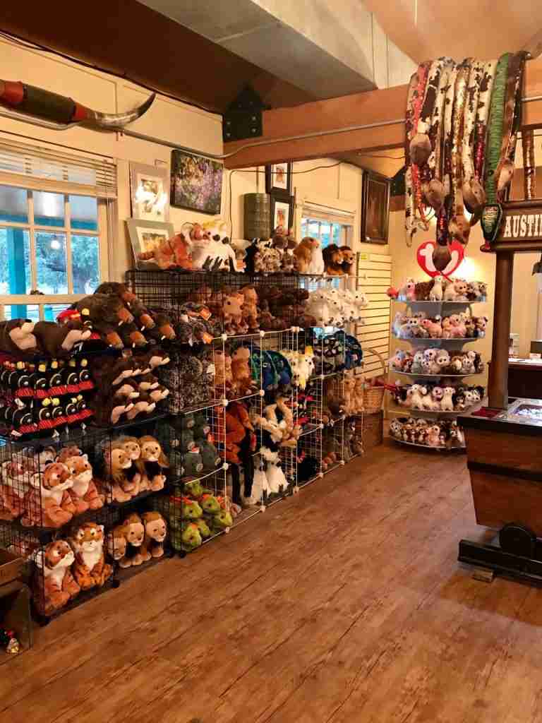 A Report on Merchandise and Operations at Zoos and Animal Sanctuaries